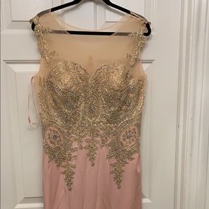 Dresses - 2xL not big but has stretchy material Dresses - 2xL not big but has stretchy material
